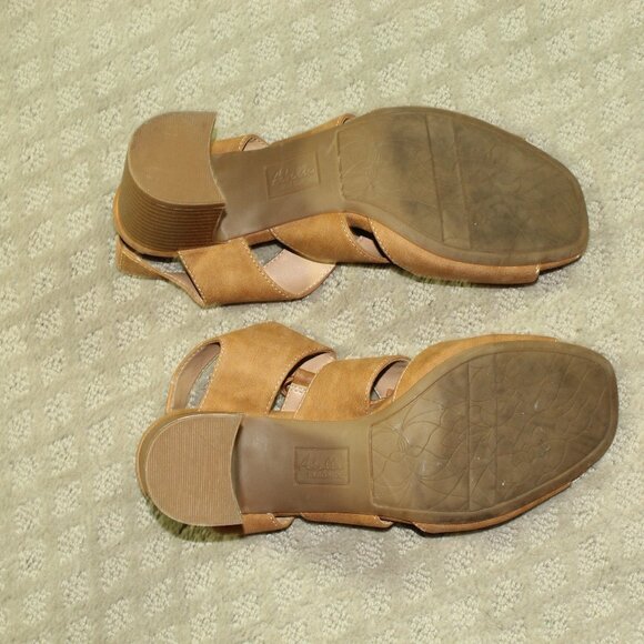 Abella True Comfort Carly Wm 8.5M Tan Strappy w Elastic Laces 2.5" Block Heels - Picture 6 of 6